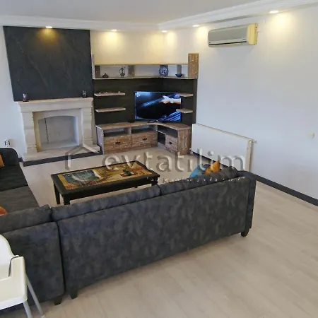 Mira Luxury Villa * Torba