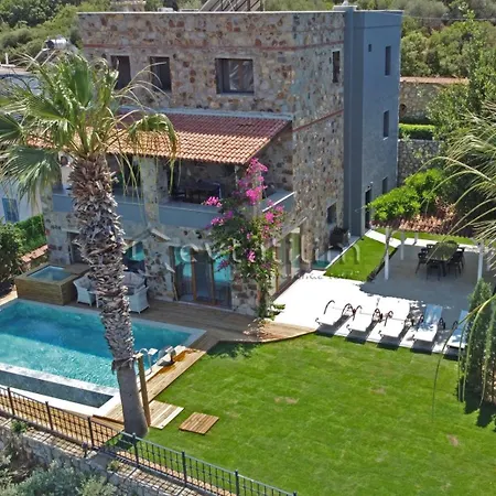 Villa Mira Luxury Villa *