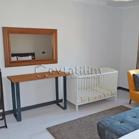 Mira Luxury Villa Torba