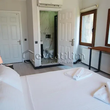 Mira Luxury Villa *